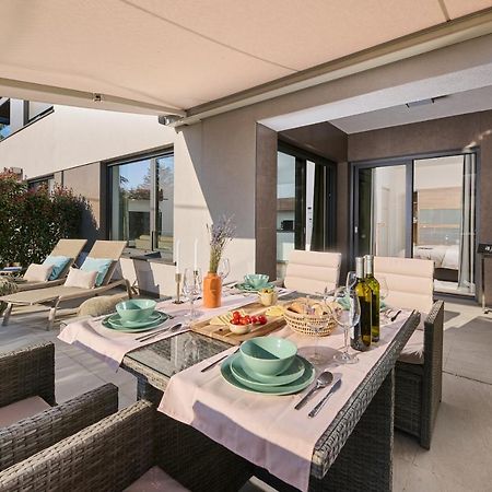 Brand New 1 Bedroom Apartment With Backyard Near The Beach! Poreč Exteriör bild